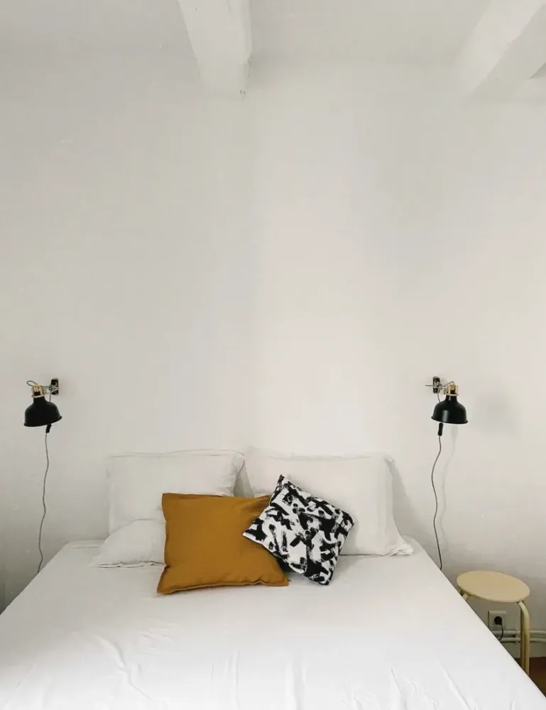 Quai de rive Neuve chambre location conciergerie du vallon 